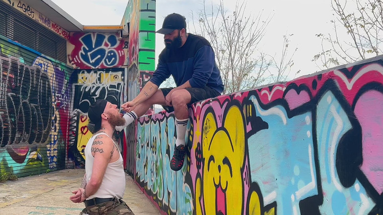 The Bearded Master: 烟灰缸，小便和脚。胡子主人使用啪啪