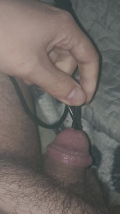 Pass Sem Limite: Playing with Charger Cable