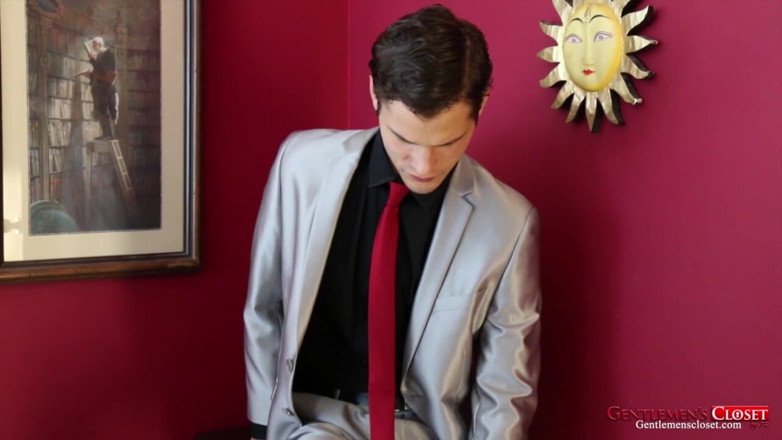 Gentlemen's Closet: Pris en flagrant délit 01