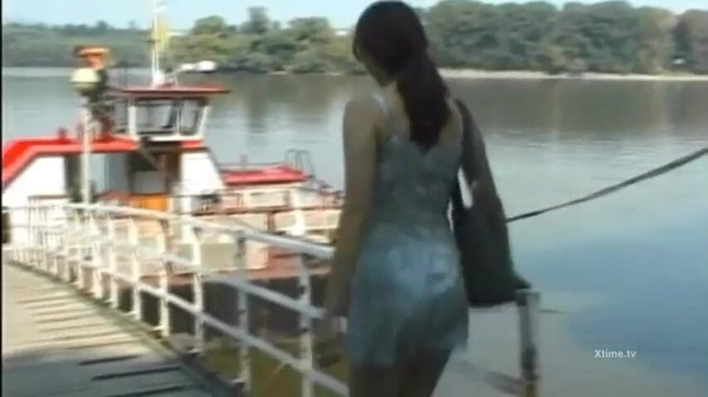 Monster Cocks: Une pauvre jeune fille se fait baiser dans un bateau...