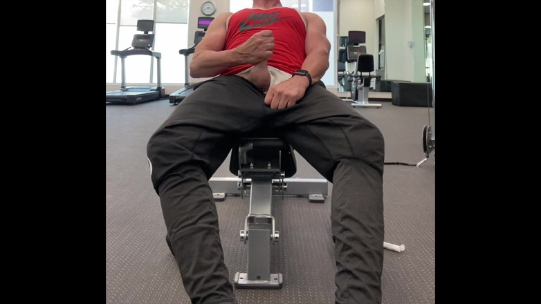 JockDad87: Jockdad87 호텔 체육관 바보와 정액 2부