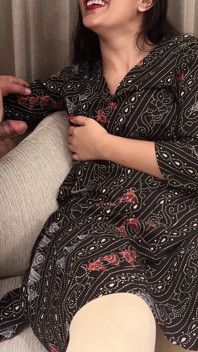 继母的闺蜜性交和紧致的菊花被狠操，以为她是继妹在印地语音频