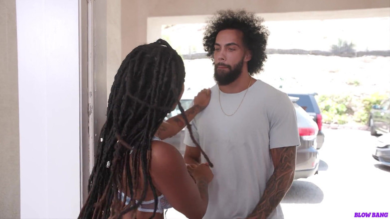 Interracial Blowbang: Interracial blowbang - Cali Sweets tem sua proteína matinal em blowbang!