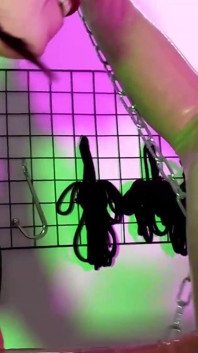 Pegging in Transparent Latex