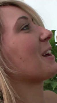 Lilly Banks und Maddy Oreilly, süße lesbische schätzchen lecken, fingern und 69 pose
