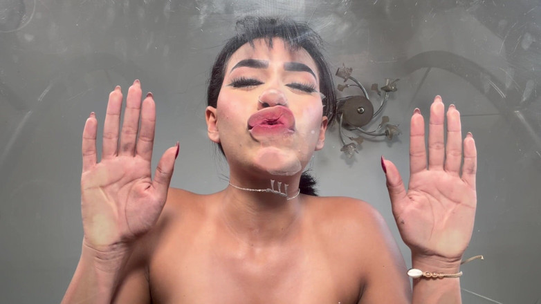Elikink: Pressing My Tits and Navel