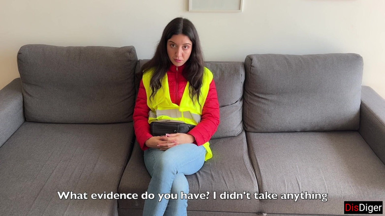 Dis Diger: 버스 차장이 승객을 속인 것이 적발되어 처벌을 받았습니다