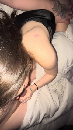 MalachiTrippin: Kompilace: Svázaná, kouření, šukání obličeje, dildo