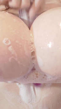 การดูแลนมในห้องน้ำ: นมใหญ่ต้องการความเอาใจใส่และความรักมากกว่านี้ | Lilykoti