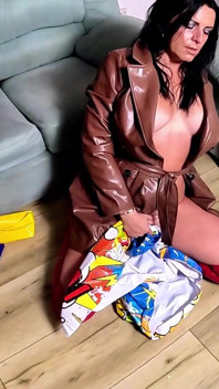 Dominant leder MILf aufblasbarer smash-fetisch. Riesenhämmer, doggystyle, spermaspiel und knallen