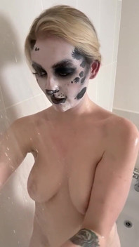 Dalmatin, bodypaint-duschspiel