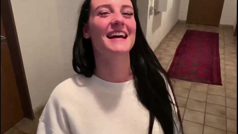 German Fuck Girls: Komşuyla Çıplak Yabancı!