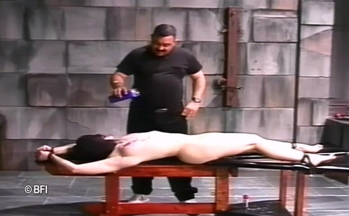 House of lords and mistresses in the spanking zone: Główne zgłoszenie 2