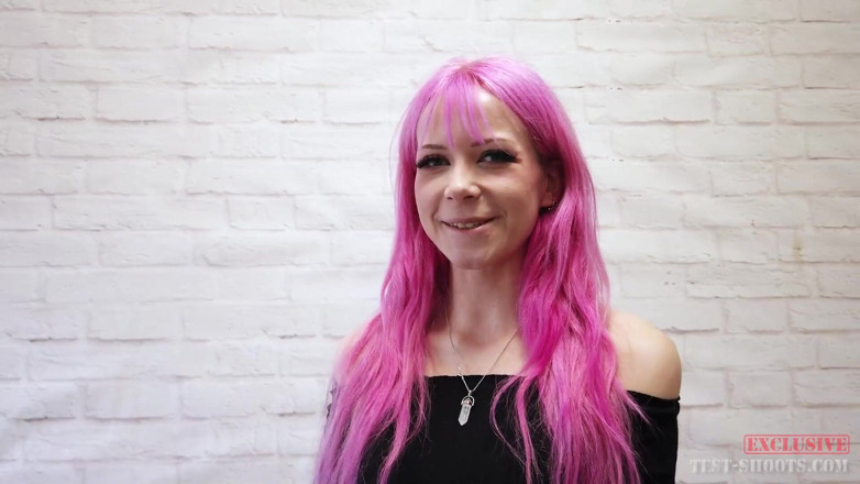 Test-Shoots: Nahý video casting s krásnou cosplay dívkou Lilly