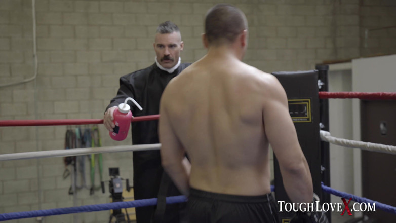 ToughLoveX: TOUGHLOVEX - Ojciec Karl walczy o swoją nagrodę Bridgette B
