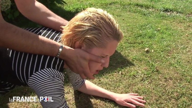 French Family Secrets: น้องสาวต่างมารดา โดนเย็ดตูดก่อนที่พ่อแม่จะกลับบ้าน