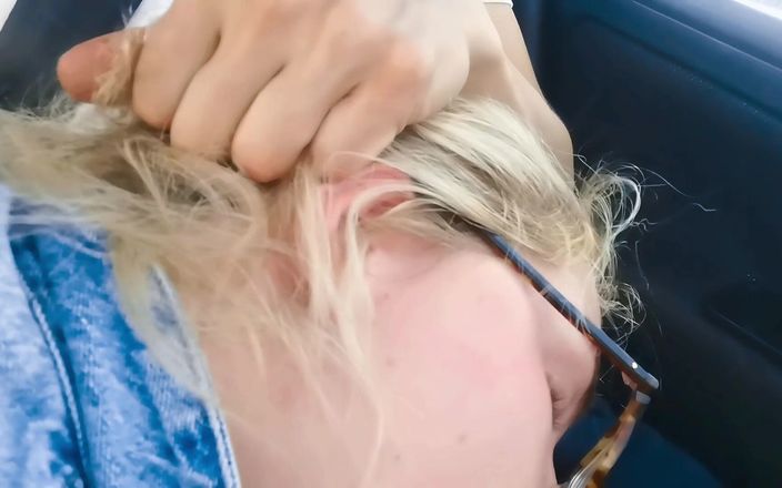 JessieHH: Sucking a Random Guys Big Dick in His Car in...