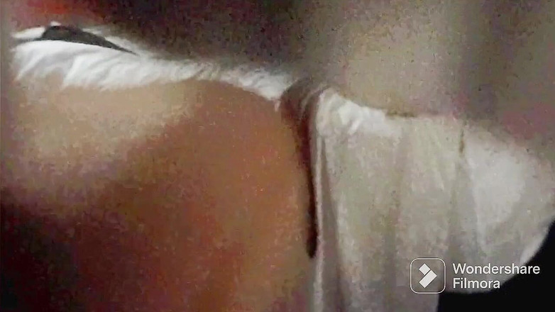 Tetto Michel: De vriend van mijn stiefzus neukt me voor het eerst...