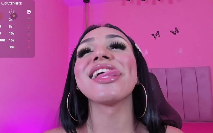Brittany Gil: Morena princesa faz ahegao