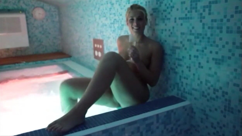 Muschi movie official: Seksowna blondynka w saunie