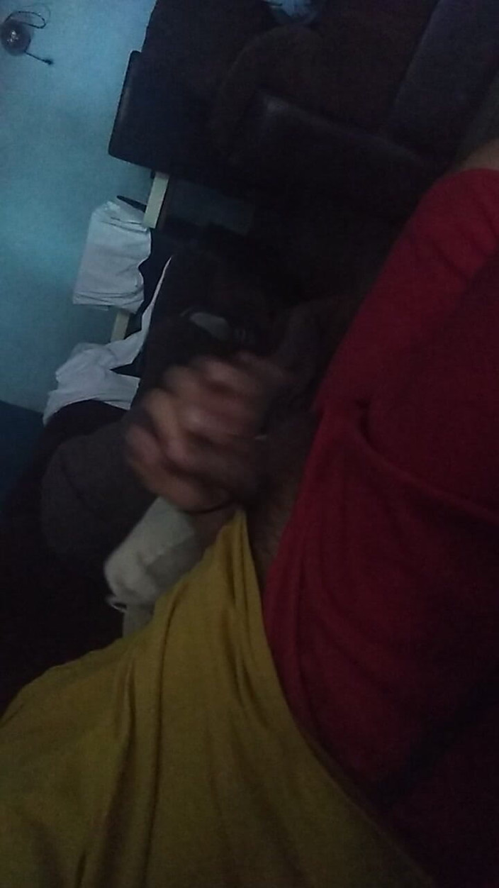 AlexAlejandro13: Me siento muy cómodo en el sofá