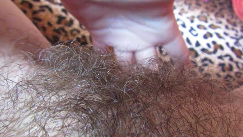 Cuteblonde666: Große behaarte muschi, zusammenstellung mit klitoris