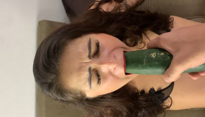 Camila Vegas: Ich probiert früchte, ich nahm an dem frechen spiel teil,...