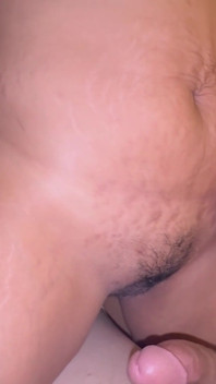Une MILF philippine se termine par une pipe en POV par une avalage bouchée - Lexxi Wett
