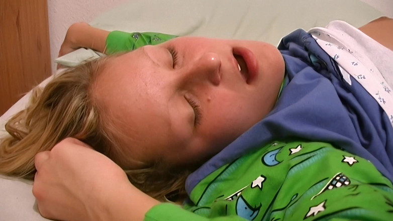 PURZEL HOT Clips: लड़का लड़की जुनून - युवा जर्मन जोड़ा मीठे और तीव्र अंतरंग क्षण साझा करता है