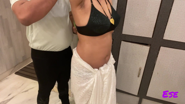 Sammy Sins: Pervert Tailor Wants to Take Every Inches Measurement of Bhabhi