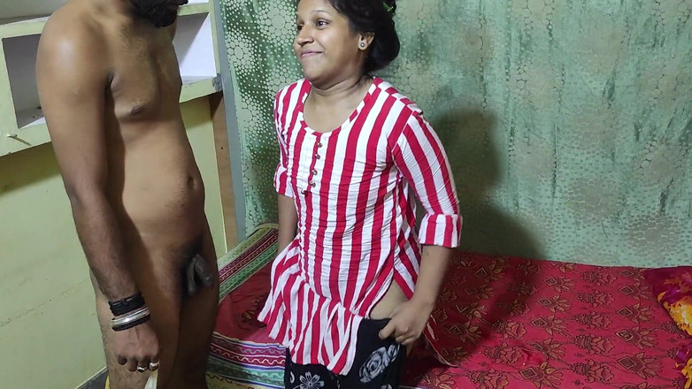 Hindi-Sex: 그녀의 호스텔 방에서 따먹히는 인도 여대생