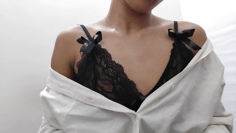 desigirl93: Sexy roztomilá holka se prstí a hraje si se svou...