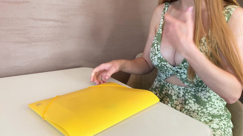 CumInMyMouthBaby: Profesoara mea țâțoasă îmi călărește pula și geme tare