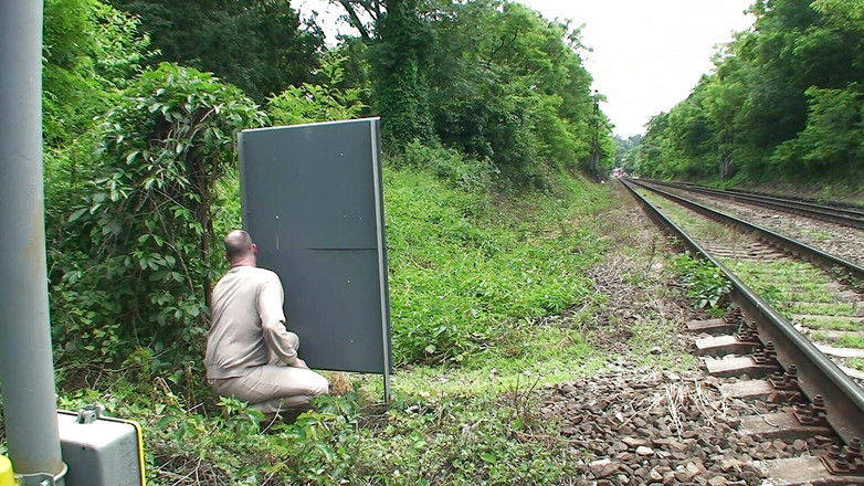 Alfacontent: Awek remaja yang kelihatan baik dikongkek dua batang berhampiran jalan