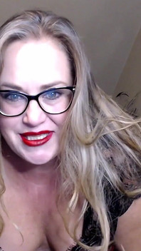 Больше слов игры с Raceplay Queen Lilybay73