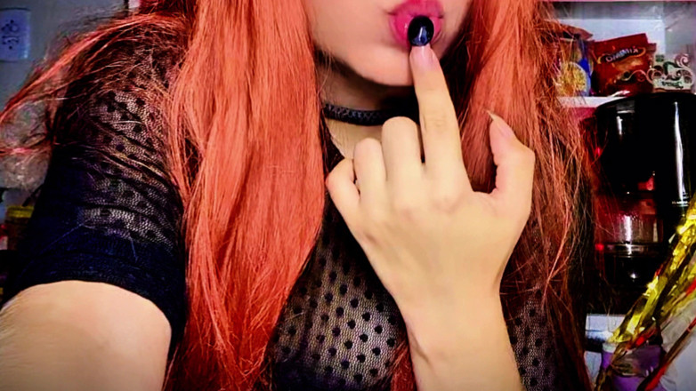 Goddess Li: Dewi menjilat anggur!