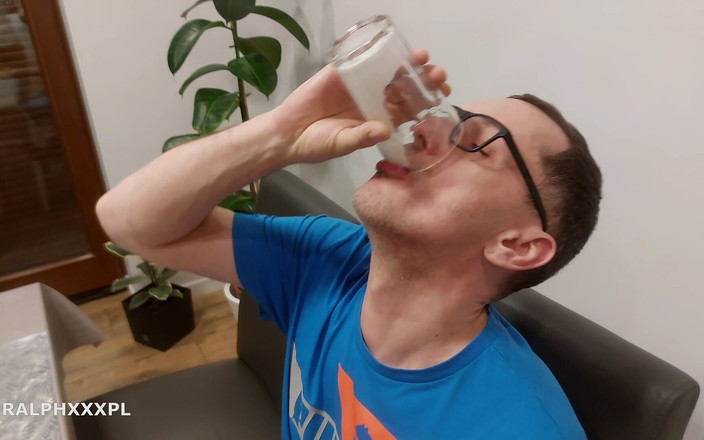 RalphXXXpl: Café Com Porra De Touro Para Meu Marido Corno Dual...