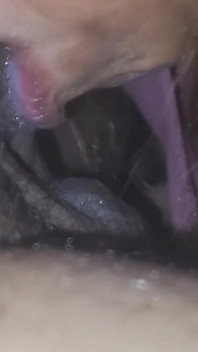 깊은 목구멍에 사정할 권리가 있는 완벽한 펠라
