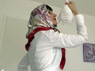 Lady Victoria Valente: Dnes máte masturbací povinnost - udělejte spoustu položek ve svém wank...
