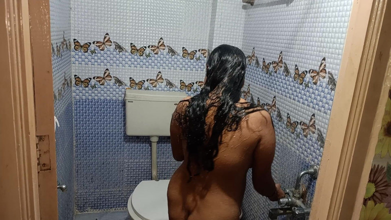 Telugu Couple: Indická sexy skutečná bhabhi ve sprše po sexu - Telugská tetička