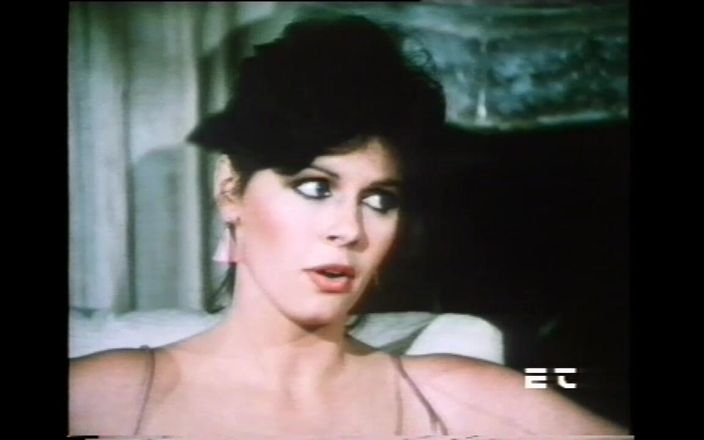 Vintage Usa: Retro dreier von zwei bisexuellen MILfs gefickt und in behaarte...