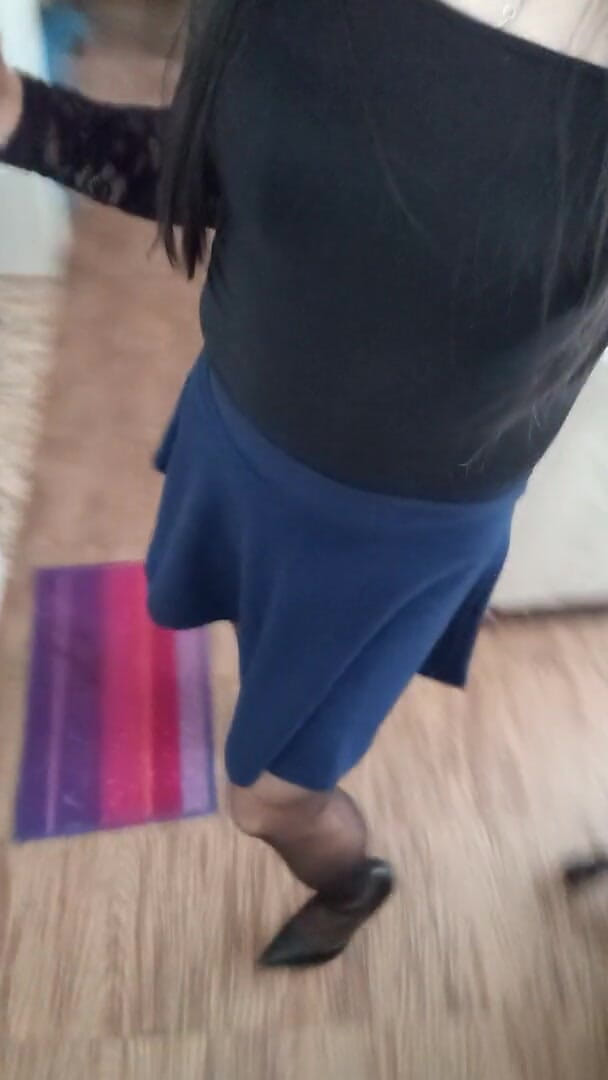 Andrea Travesti Bogota: Shemale chodí a dotýká se sama sebe