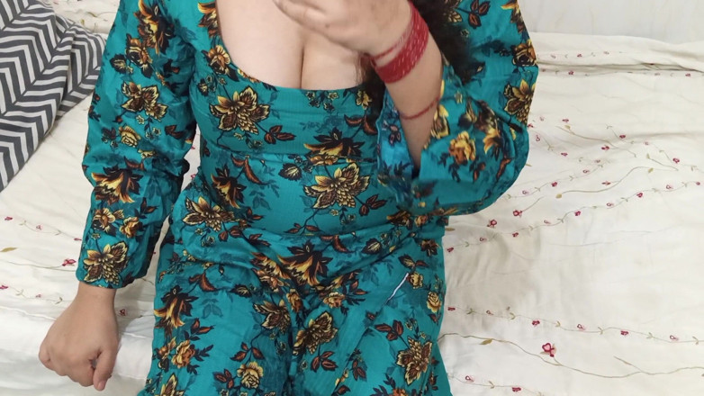 RedQueenRQ: Desi Old Sasur and Young Bahu Secret Relationship