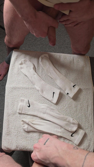 Twotwinkhusbands: Ordered: 2x Pairs of Used Cum Soaked White Nike Socks