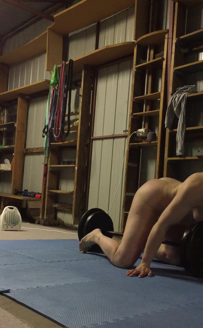 Michellexm: Barbells Turn Me on mai ales atunci când sunt toate...