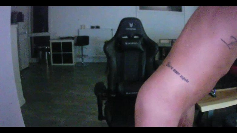 XfroskaX: Masturbating My Big Dick - Xfroskax