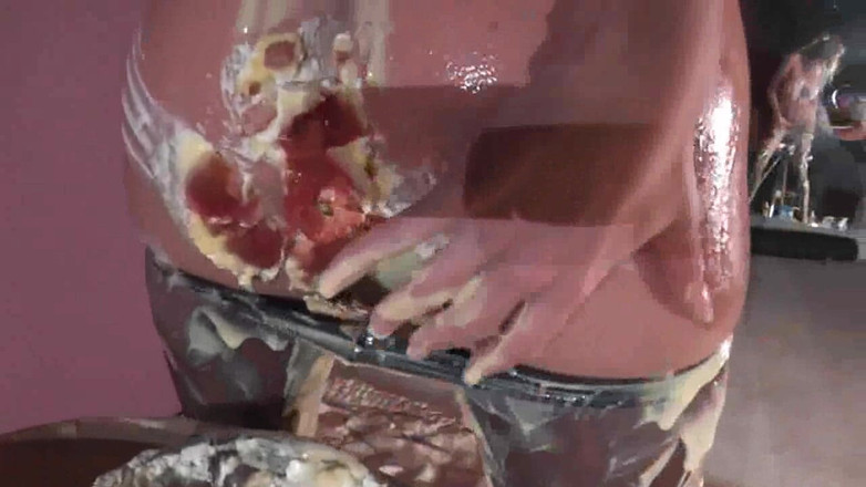 DanielleMaye: Messy Girl