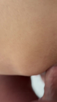 彼女の好きなセックスは尻を上げる