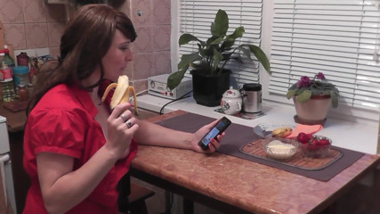 XXX-Platinum: Kitchen sexy stepmom Milf without panties eats banana, fruit, masturbates...