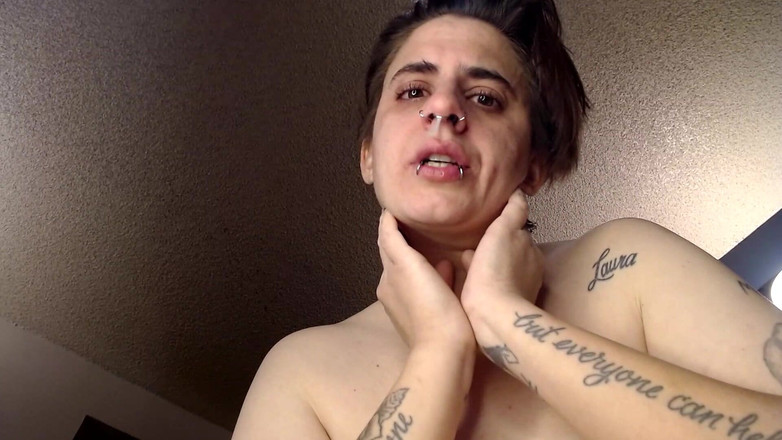 Abby Anna: Hapşırık boğucu sümüklü tükürük yüzünü gösteriyor